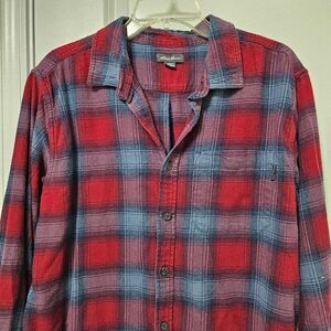 EDDIE BAUER Shirt Men's XL Plaid Soft  Flannel Red Blue Outdoor Pockets GUC